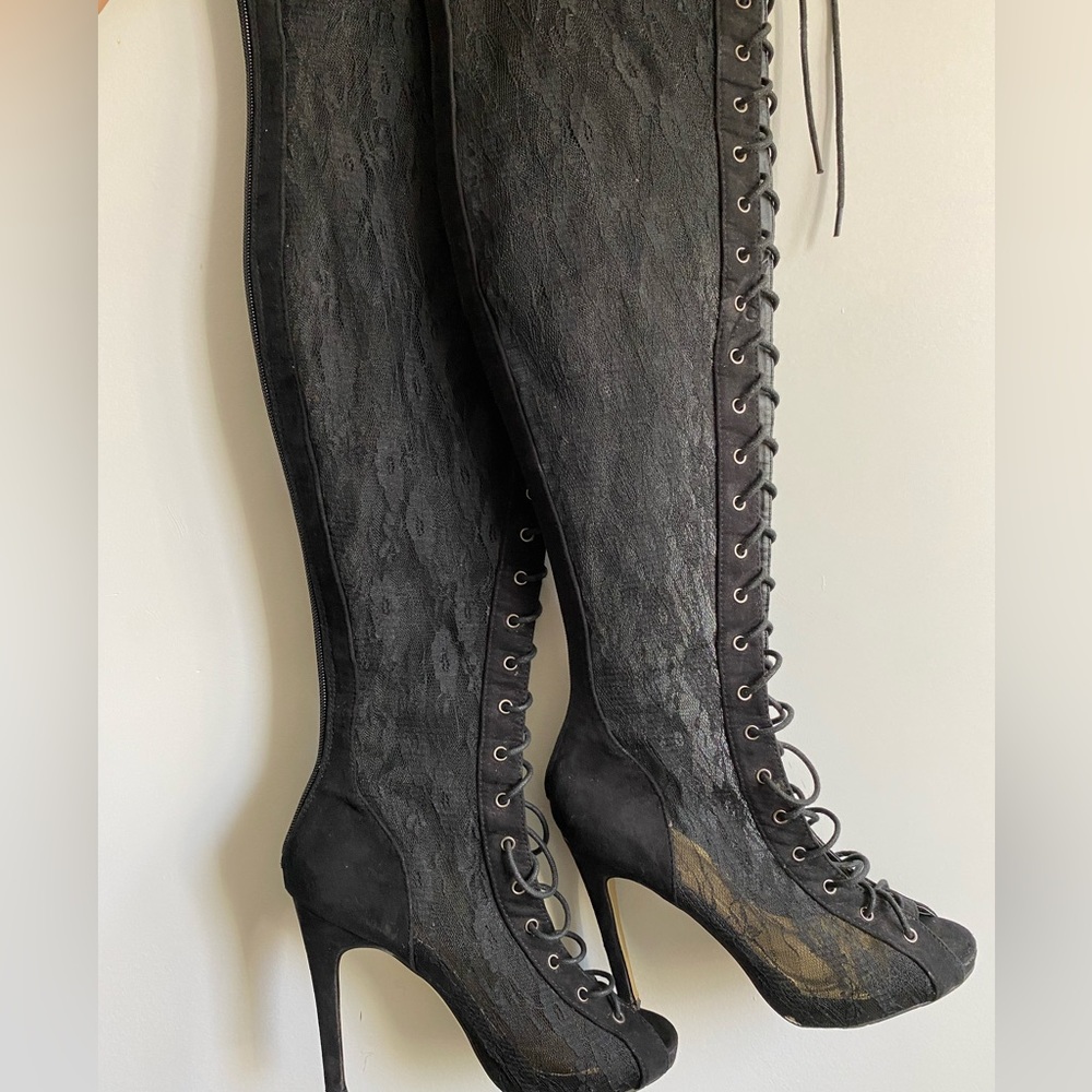 Peep Toe Boots.